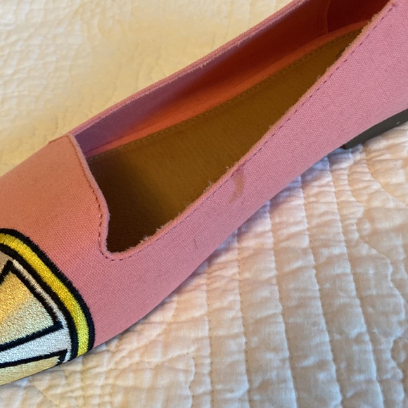 Lemon Shoes?! - Picture 4 of 5